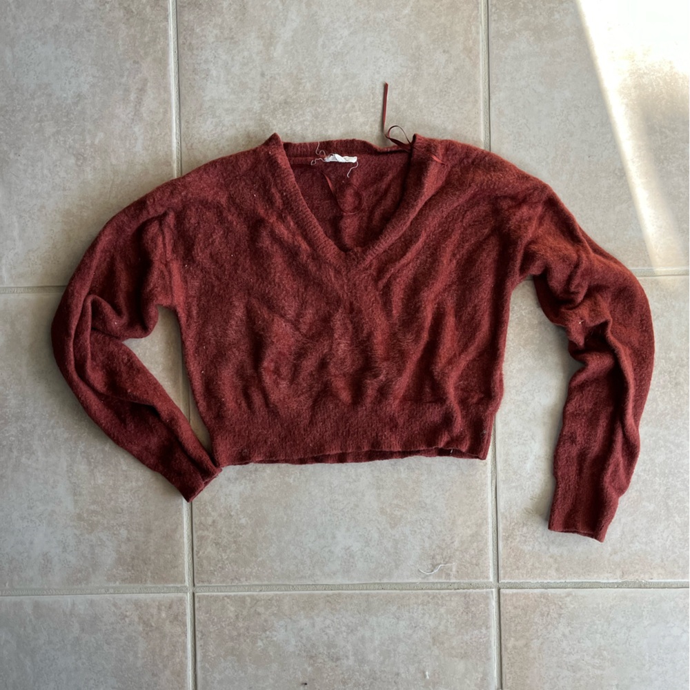 Chelsea & Violet cropped sweater